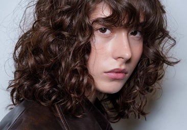 Tengo el pelo rizado y estos son los mejores acondicionadores para conseguir hidratación, brillo y suavidad.